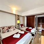 Lägenhet Acoteias 2 With Pool By Homing